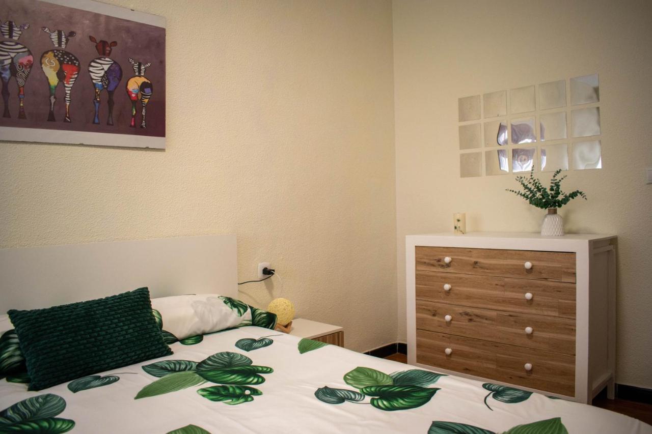 Apartment Entero, A 15 Minutos De Zona Centro Con Plaza De Aparcamiento Opcional *